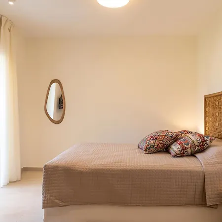 Arancia Elegant Rooms And Suites Tolón Extérieur photo