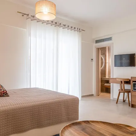 Arancia Elegant Rooms And Suites Tolón Extérieur photo